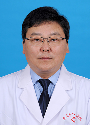 李  勇